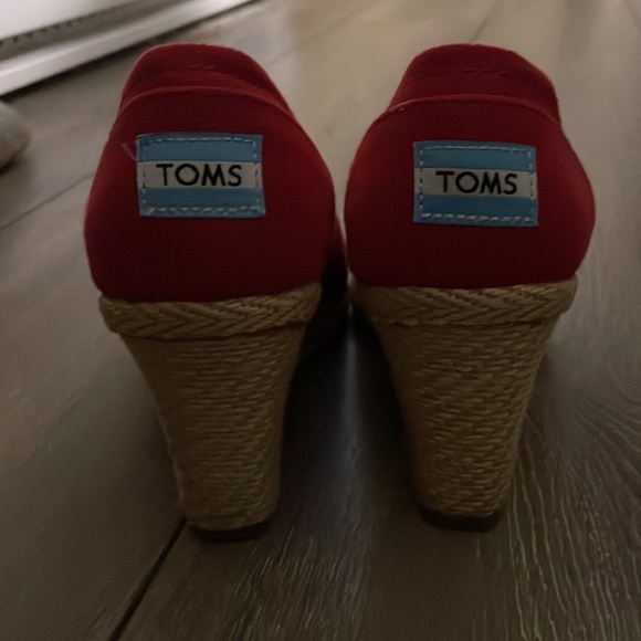 Tom’s Wedge Sandals Red - Picture 3 of 4